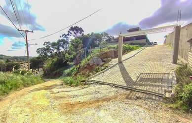 Imagem: O terreno possui 596m² de Área e está localizado em Butiatumirim