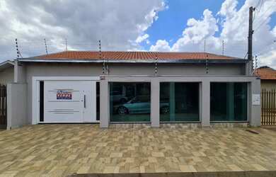 Imagem: A casa possui 3 Dormitórios, 1 Banheiro, 142m² de Área e