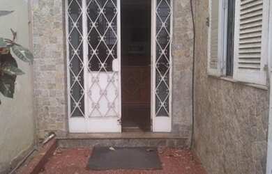 Imagem: A casa à venda possui 5 Dormitórios, 3 Banheiros e 280m²