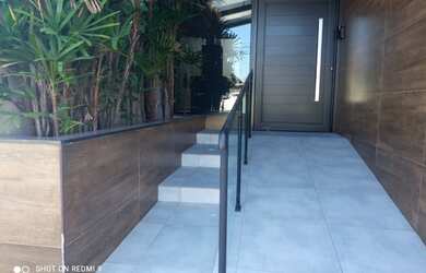 Imagem: O depósito possui 1 Vaga na garagem, 175m² de Área e está