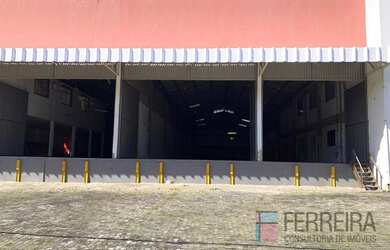 Imagem: O depósito possui 800m² de Área e está localizado em Porto