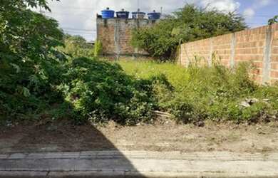 Imagem: O terreno possui 311m² de Área e está localizado em Arembepe