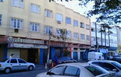 Imagem: O apartamento possui 2 Dormitórios, 2 Banheiros e 65m² de