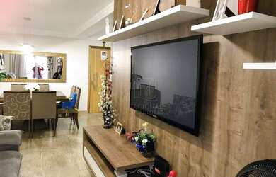 Imagem: O apartamento possui 4 Dormitórios, 2 Banheiros, 1 Vaga na