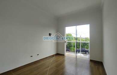 Imagem: A casa possui 3 Dormitórios, 1 Banheiro, 1 Vaga na garagem