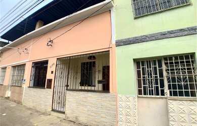 Imagem: A casa possui 2 Dormitórios, 2 Banheiros e 132m² de Área