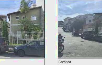 Imagem: A casa possui 2 Dormitórios, 1 Banheiro, 3 Vagas na garagem