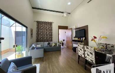 Imagem: A casa em condomínio possui 3 Dormitórios, 4 Banheiros, 4