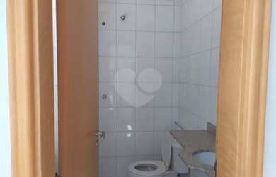 Imagem: O depósito possui 1 Vaga na garagem, 40m² de Área e está