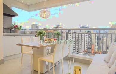 Imagem: O apartamento possui 4 Dormitórios, 2 Banheiros, 2 Vagas na