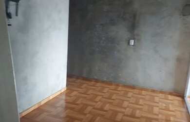 Imagem 3: Vendo Casa. Varanda, Área de serviço, 65m² de Áreae1 Banheiro
