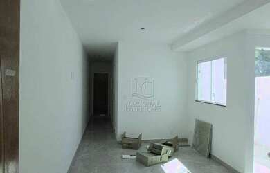 Imagem: O apartamento possui 3 Dormitórios, 1 Banheiro, 1 Vaga na garagem