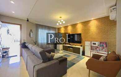 Imagem: A casa possui 3 Dormitórios, 4 Banheiros, 4 Vagas na garagem