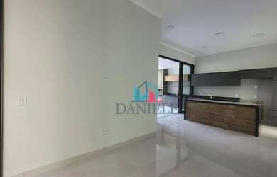 Imagem: A casa em condomínio possui 3 Dormitórios, 3 Banheiros, 4