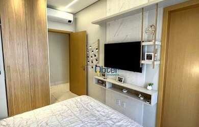 Imagem: A casa em condomínio possui 4 Dormitórios, 5 Banheiros, 300m²