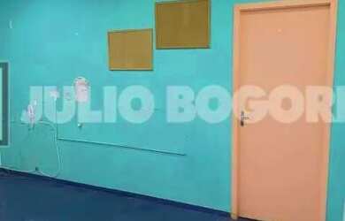 Imagem 6: Méier - Loja - frente de rua - 89 m² - vaga de garagem - sol da manhã