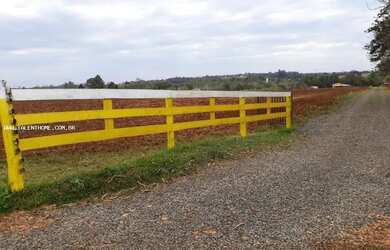 Imagem: O terreno possui 48400m² de Área e está localizado em Cataratas