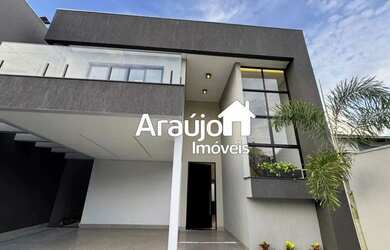 Imagem: A casa possui 3 Dormitórios, 1 Banheiro, 2 Vagas na garagem