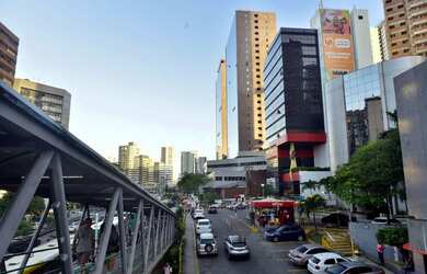 Imagem 3: Sala Comercial / Usada para Venda em Salvador, Caminho das Árvores, 1 banheiro, 1 vaga