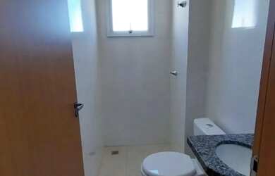 Imagem 7: Apartamento semimobiliado com dois quartos sendo um suíte