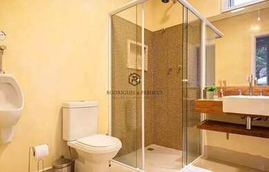 Imagem 11: Mansão de Luxo no Parque dos Manacás: 7 Suítes, Piscina Semiolímpica e Lago Privativo!