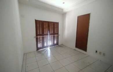 Imagem 4: Locação - Excelente Casa Comercial na Rua Paula Lima esquina com Dr....