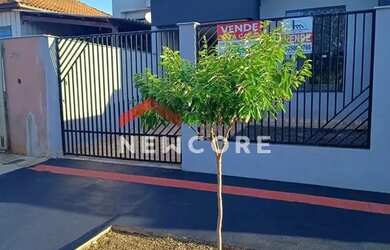 Imagem: A casa possui 3 Dormitórios, 1 Banheiro, 1 Vaga na garagem