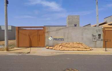 Imagem: O terreno à venda possui 200m² de Área e está localizado