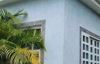 Imagem: A casa possui 3 Dormitórios, 1 Banheiro, 5 Vagas na garagem