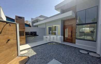 Imagem: A casa possui 2 Dormitórios, 2 Banheiros, 2 Vagas na garagem