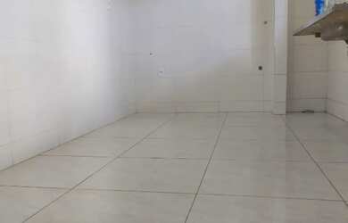 Imagem: A casa possui 3 Dormitórios, 2 Banheiros, 5 Vagas na garagem