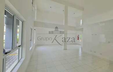 Imagem: O depósito possui 5 Vagas na garagem, 4.000m² de Área e