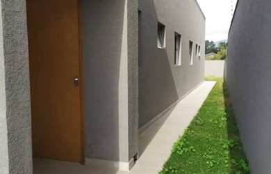 Imagem 4: Á venda Casa Térrea por 685 mil com 3 suítes em Atibaia no Jd. Lago