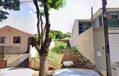 Imagem 1: Lote/Terreno para venda possui 180 metros quadrados em Parque Residencial...
