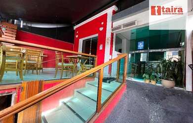 Imagem: O depósito possui 4 Vagas na garagem e 277m² de Área e está