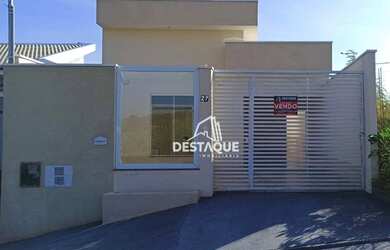 Imagem: A casa possui 2 Dormitórios, 2 Banheiros, 3 Vagas na garagem