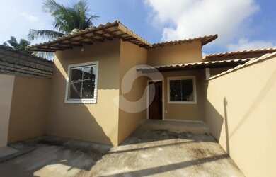 Imagem: A casa possui 2 Dormitórios, 1 Banheiro, 1 Vaga na garagem