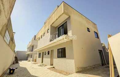 Imagem: A casa em condomínio possui 4 Dormitórios, 4 Banheiros, 2