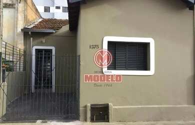Imagem: A casa possui 2 Dormitórios, 1 Banheiro, 150m² de Área e