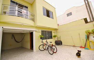 Imagem: A casa em condomínio possui 3 Dormitórios, 2 Banheiros, 3