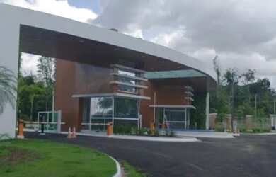 Imagem: O terreno possui 250m² de Área e está localizado em Ponta