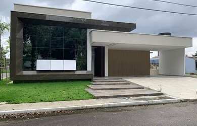 Imagem: A casa em condomínio possui 4 Dormitórios, 5 Banheiros, 4