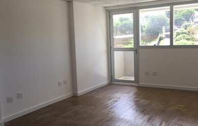 Imagem: O depósito possui 1 Vaga na garagem, 46m² de Área e está