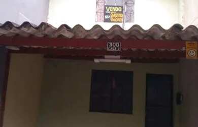 Imagem: A casa possui 2 Dormitórios, 2 Banheiros, 1 Vaga na garagem