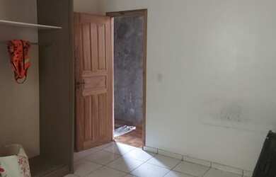 Imagem 4: Vendo Casa. Varanda, Área de serviço, 65m² de Áreae1 Banheiro