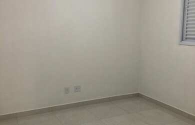 Imagem: A casa possui 3 Dormitórios, 2 Banheiros, 1 Vaga na garagem