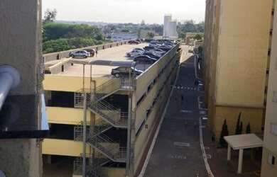 Imagem: O apartamento possui 2 Dormitórios, 2 Banheiros, 2 Vagas na