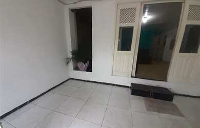 Imagem: A casa possui 5 Dormitórios, 4 Banheiros, 1 Vaga na garagem