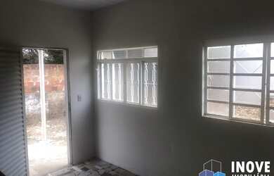 Imagem: A casa possui 2 Dormitórios, 1 Banheiro, 10m² de Área, Varanda