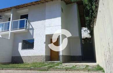 Imagem: A casa em condomínio possui 3 Dormitórios, 2 Banheiros, 2